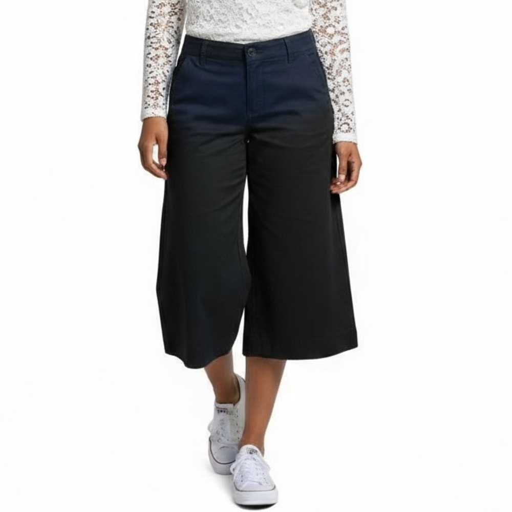 Banana Republic Navy Martin Stretch Wide Leg Cropped Capris. Size 2